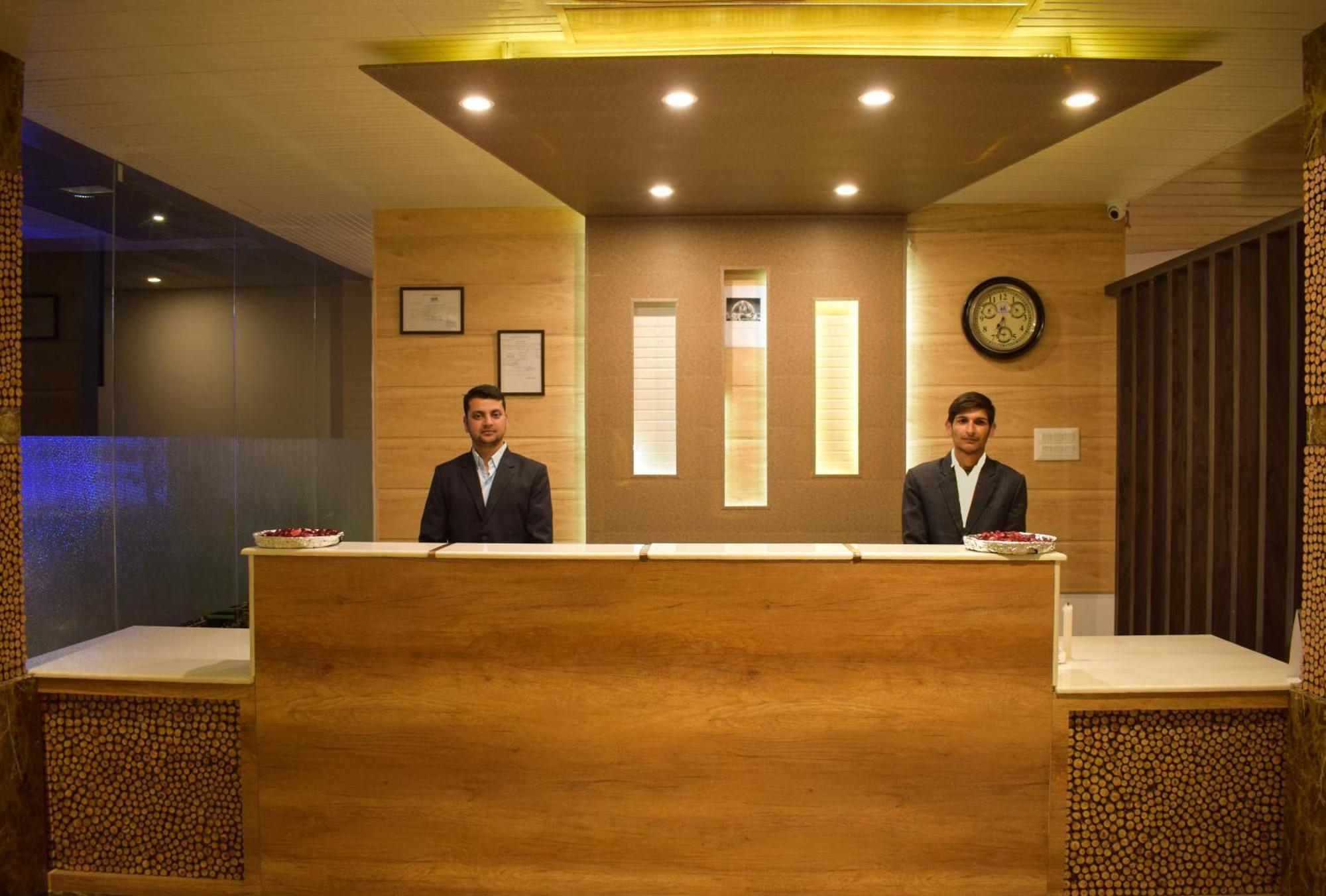 Valley View Resort Mashobra - Best Holiday Home For Vacations Shimla Bagian luar foto